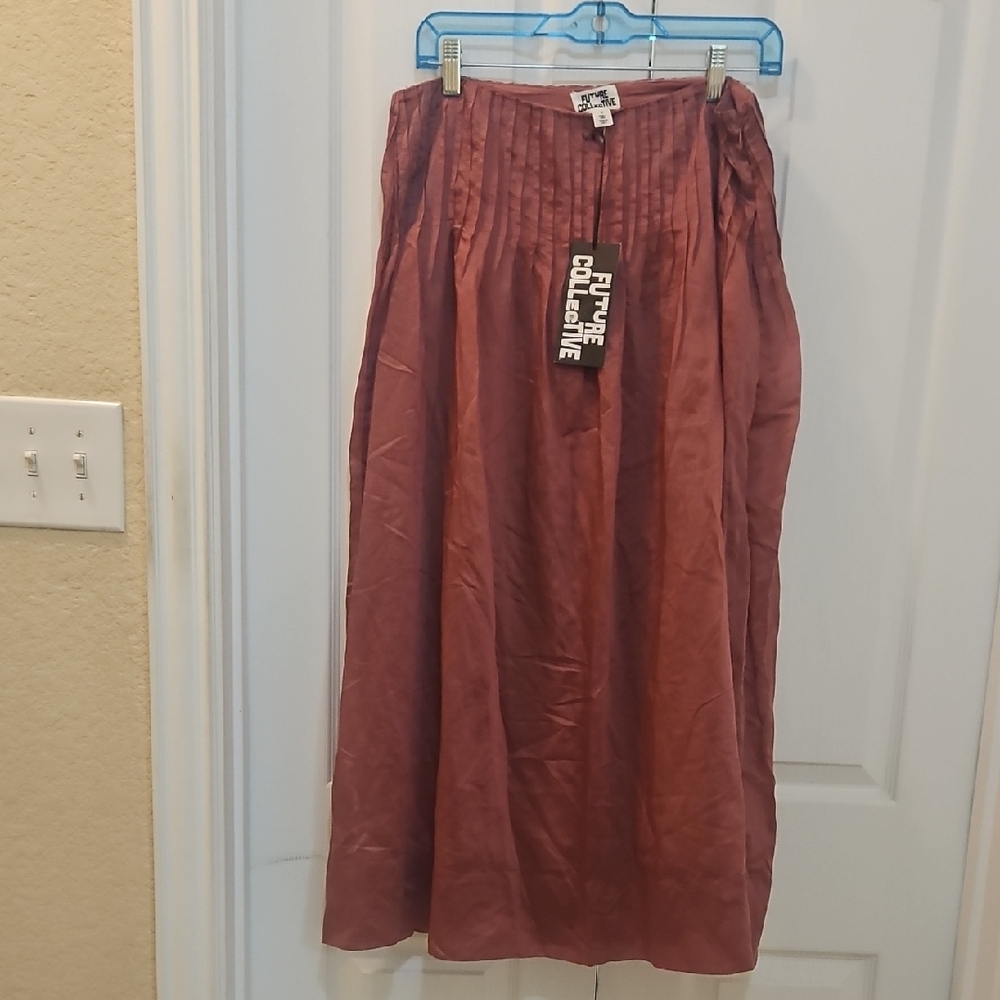Future Collective Drop-Waist Pleated Midi Skirt Size 6 NWT - Picture 5 of 10
